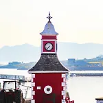 Campingplatz Double Decker Bus At Valentia Island Escape