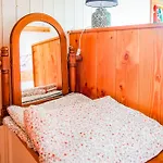 Campingplatz Double Decker Bus At Valentia Island Escape Chapeltown