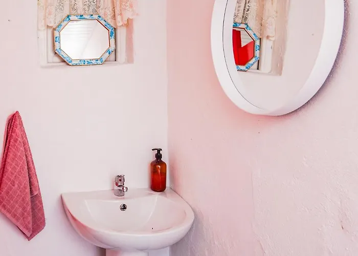 Double Decker Bus At Valentia Island Escape Campeggio