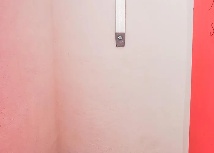 Double Decker Bus At Valentia Island Escape * Chapeltown