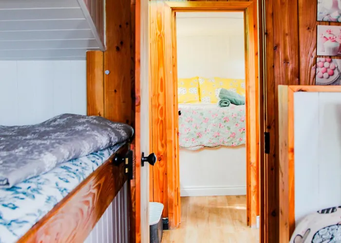 Campeggio Double Decker Bus At Valentia Island Escape *