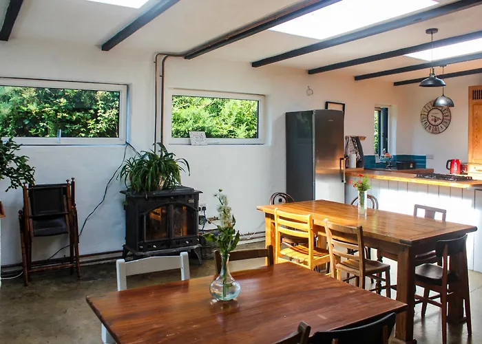 캠프장 Double Decker Bus At Valentia Island Escape