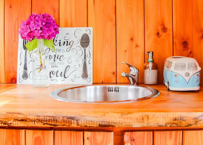 캠프장 Double Decker Bus At Valentia Island Escape