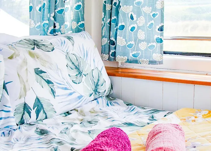 Double Decker Bus At Valentia Island Escape Chapeltown