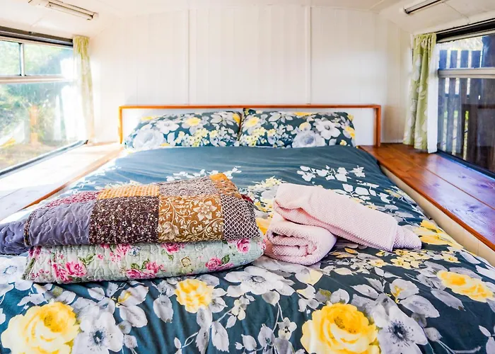 Campeggio Double Decker Bus At Valentia Island Escape Chapeltown