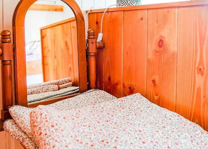 Campeggio Double Decker Bus At Valentia Island Escape Chapeltown